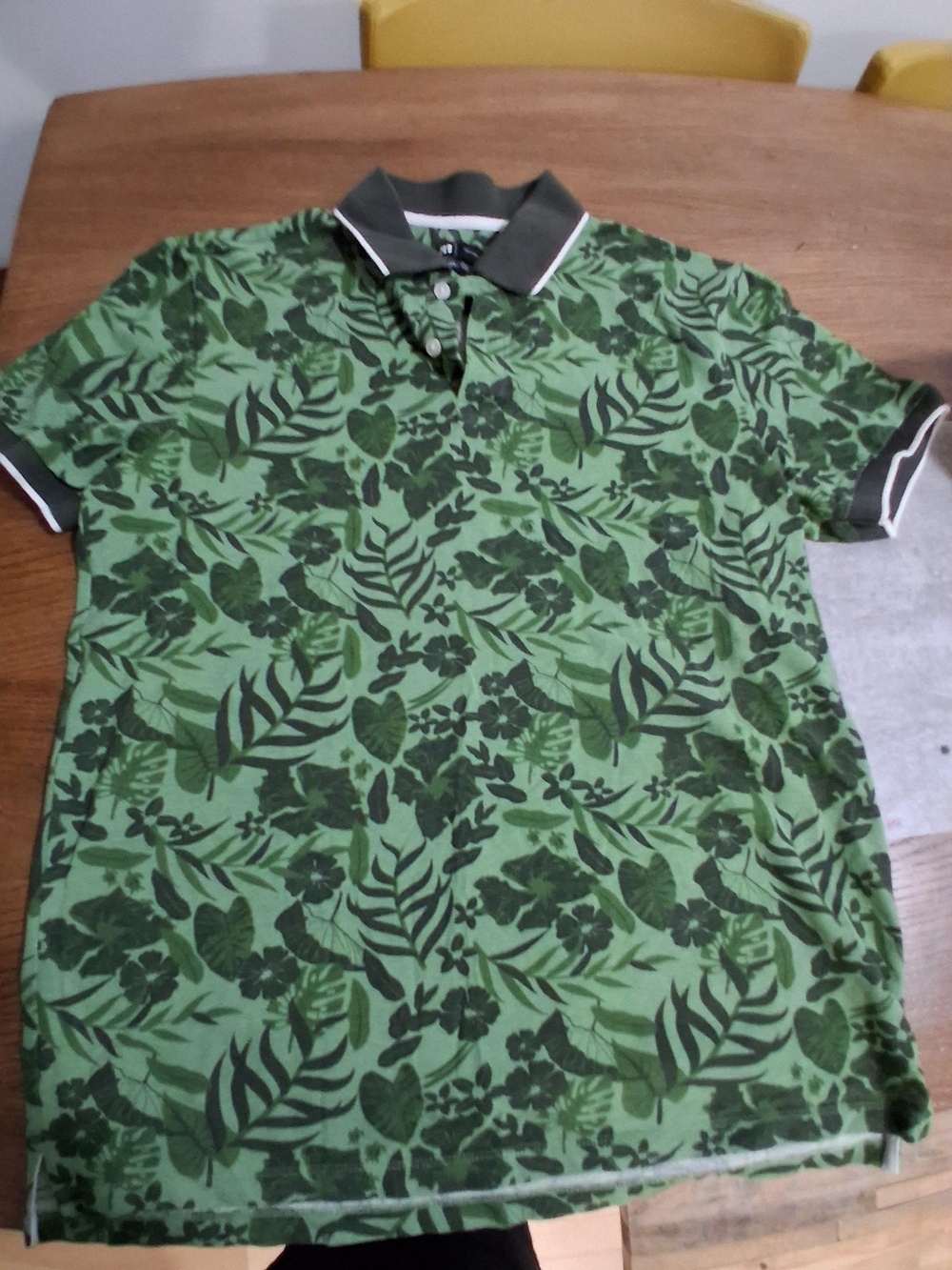 Men's Green Tropical-Print Polo Shirt